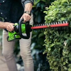 Greenworks 40v Hedge Trimmer With 2Ah Battery And Charger -Flower Harvest Shop 180282 5